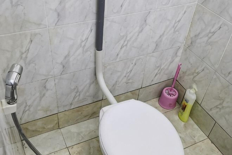 Bathroom, Homestay Che Wan, Kuantan