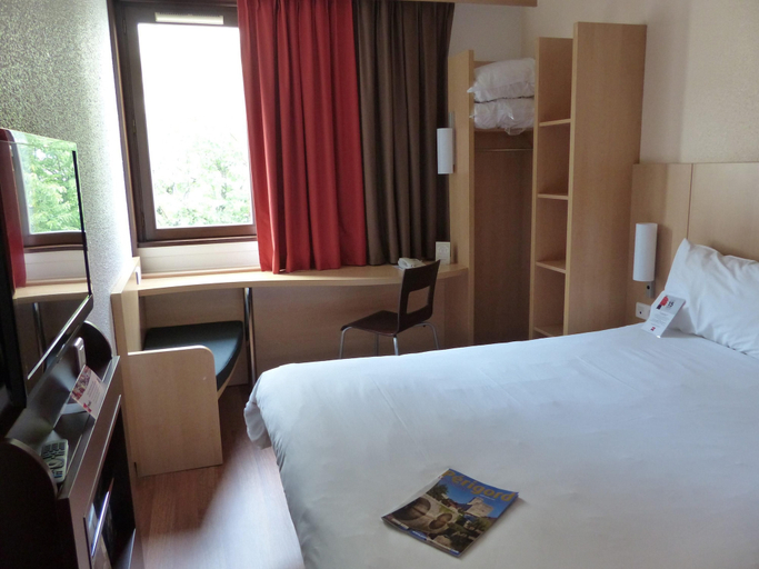 Bedroom 4, ibis Périgueux Centre, Dordogne