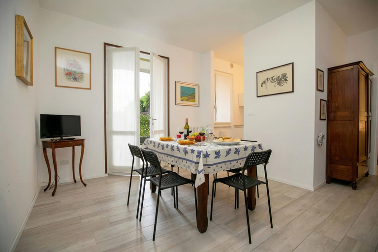 Others 5, Casa Del Lago, Brescia
