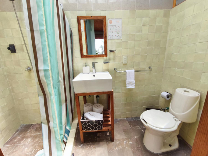 Bathroom 5, Casa Santi Tepoztlan, Tepoztlán