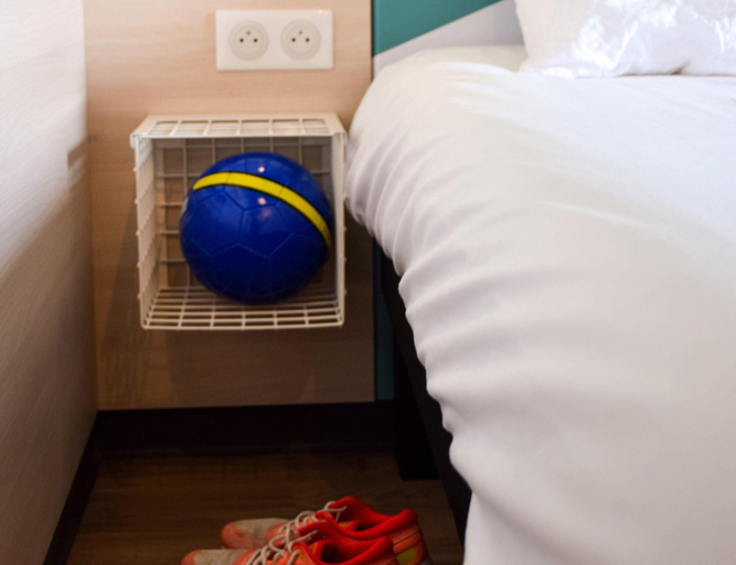 Bedroom 3, Ibis Budget Millau Viaduc, Aveyron