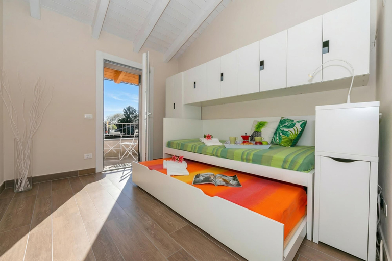 Bedroom 5, Villa Il Gelsomino Bellavista, Varese