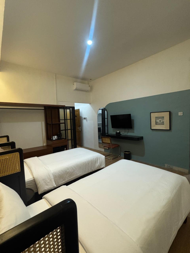 And Living Hotel Room Type - Deluxe Living Twin with Private Balcony