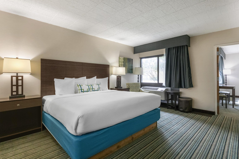 Bedroom 3, Best Western Woodhaven Inn, Wayne