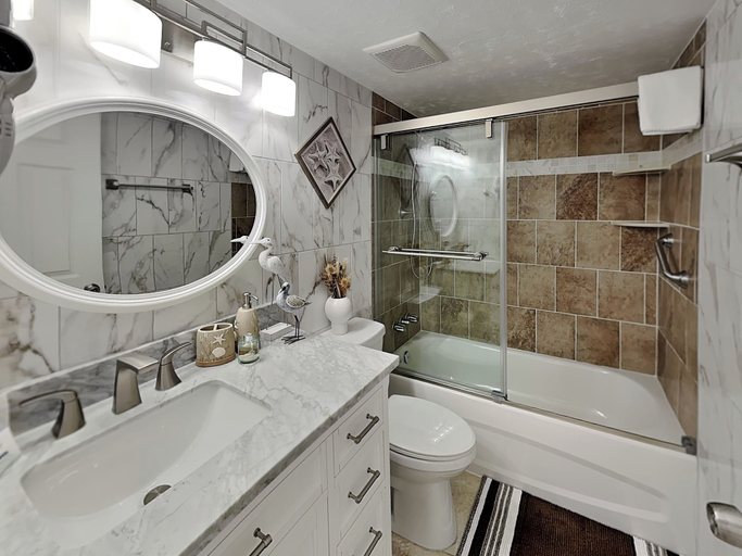Bathroom, Hawaiian Inn by Distinctive Beach Rentals, Volusia