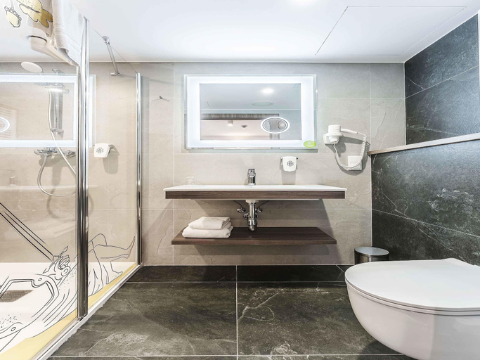 Bathroom 5, ibis Styles Lublin Stare Miasto, Lublin City