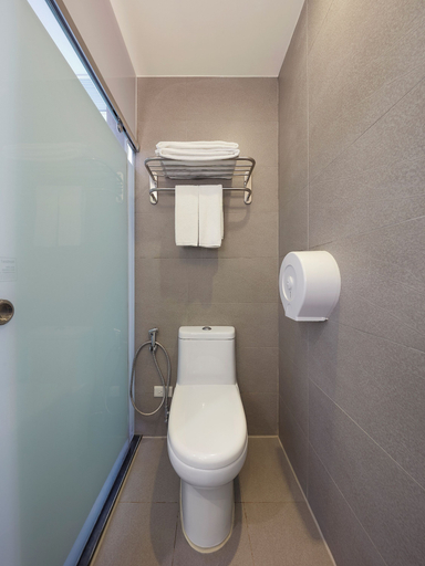 Bathroom 3, CHECK inn Yilan LuoDong, Yilan