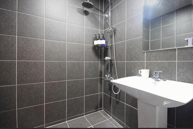 Room 5, 1RUA, Sasang
