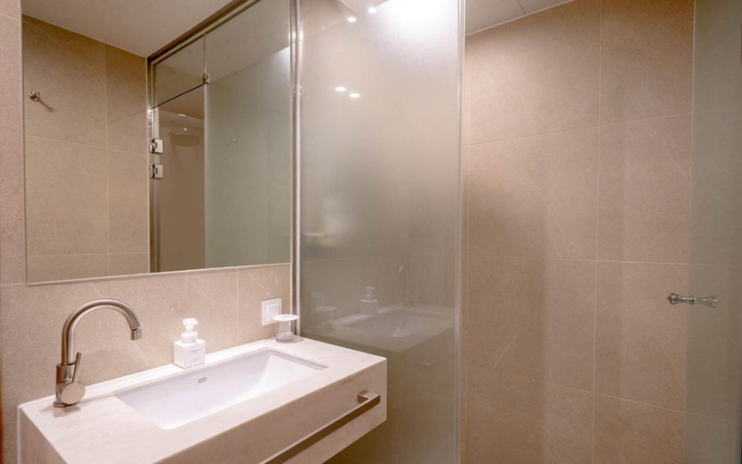 Bathroom 3, H-AVENUE HOTEL HAEUNDAE, Haeundae