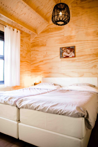 Bedroom, Swarm - 3 Waterlodges Naast Elkaar in Friesland, Boarnsterhim