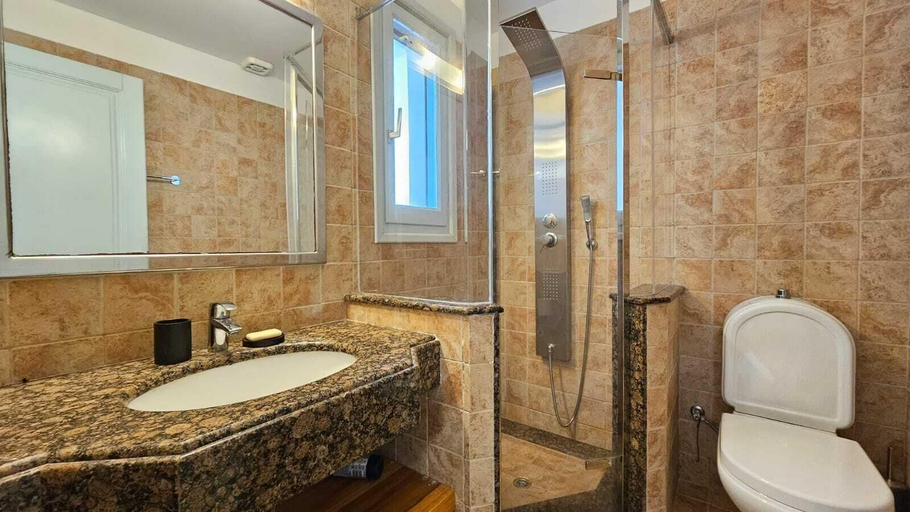 Bathroom 4, Milos AquaBliss Beachfront Villa, South Aegean