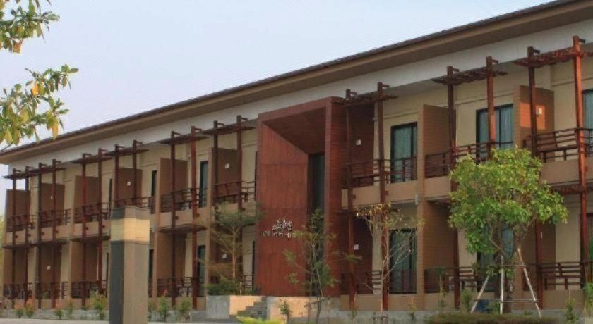 Exterior & Views 2, Villa Thiwa Hotel, Muang Mukdahan