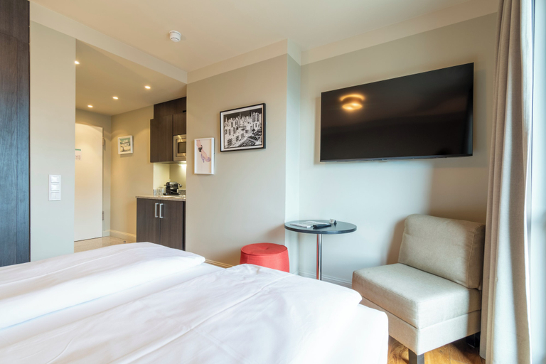 Bedroom 3, Mondrian Suites Berlin Checkpoint Charlie, Berlin