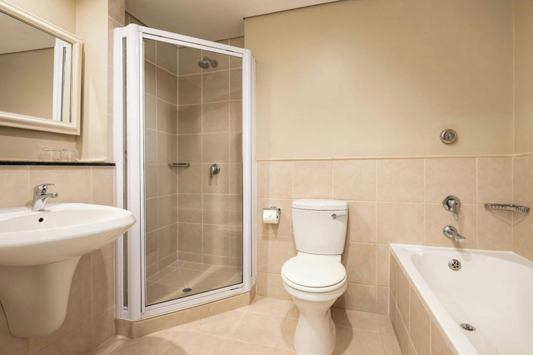 Bathroom 5, Protea Hotel by Marriott Nelspruit, Ehlanzeni