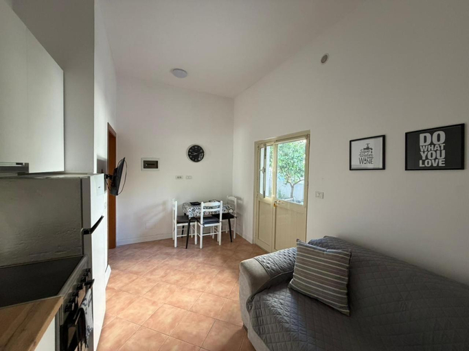 Others 5, Edlira Apartments, Durrësit