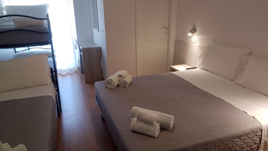 Bedroom 4, Hotel KURSAAL di Bellaria, Rimini