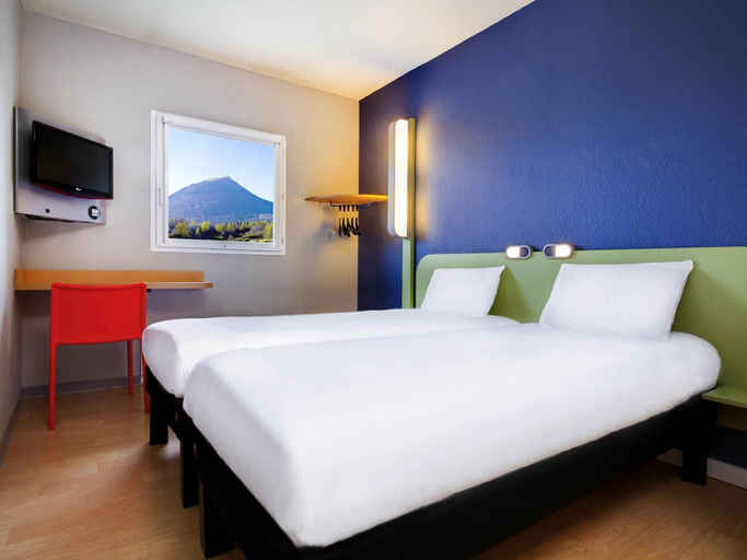 Bedroom 3, ibis budget Clermont-Ferrand Nord Riom, Puy-de-Dôme