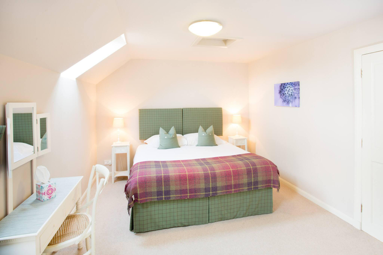 Bedroom 3, Simmental Cottage Daviot, Highland