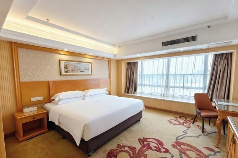 Bedroom 3, Vienna International Hotel, Zhongshan