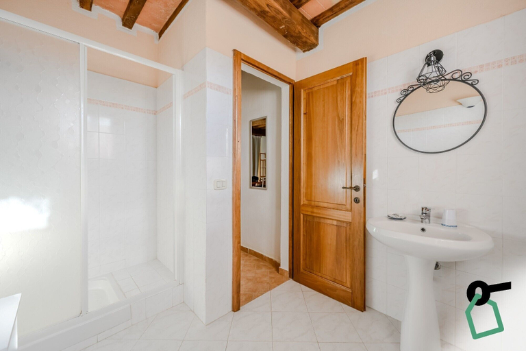 Bathroom 5, Hotiday Massa Marittima, Grosseto