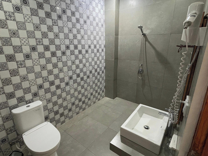Bathroom 5, Caldera Hotel & Restaurant, Bangli
