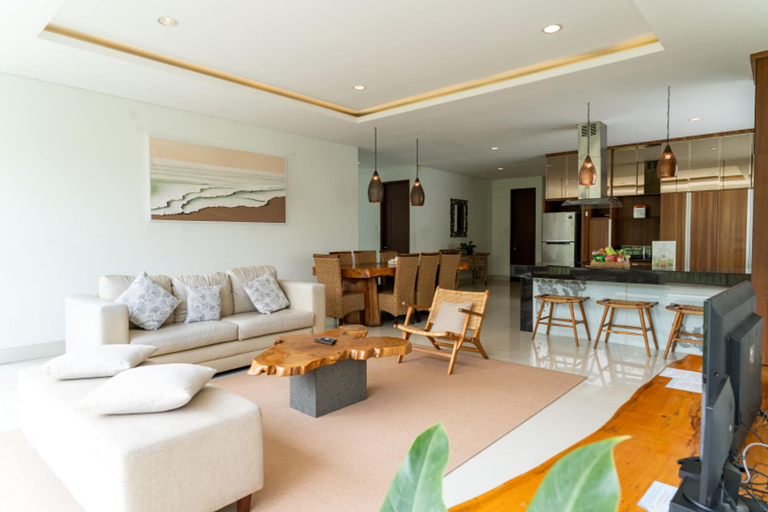 Others 5, Magenta Villa 6 BR With Pool Movieroom Billiard, Bandung
