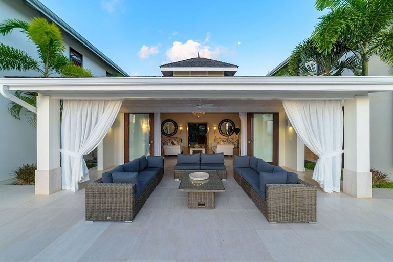 Exterior & Views 2, Infinity House by Blue Sky Luxury