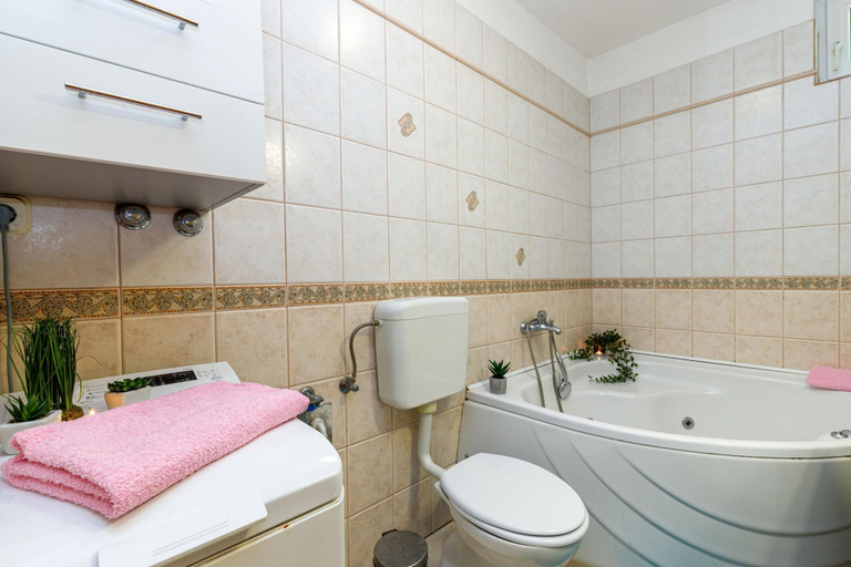 Bathroom 5, Beachside Apartment Krk, Krk