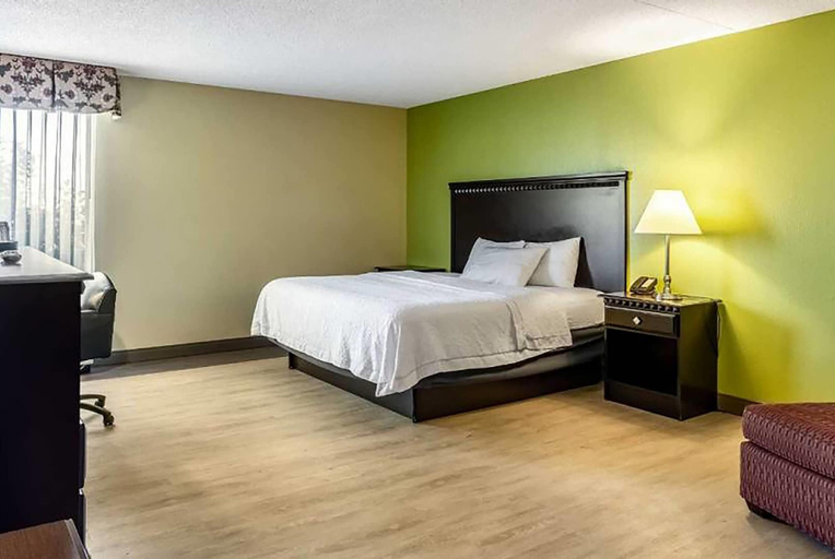 Bedroom 2, Wingate by Wyndham Conway AR, Faulkner