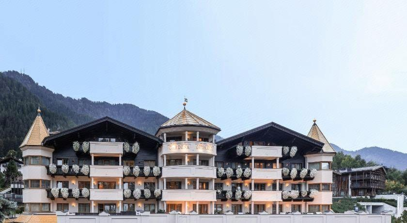 Exterior & Views 1, Hotel Gardena Grodnerhof, Bolzano