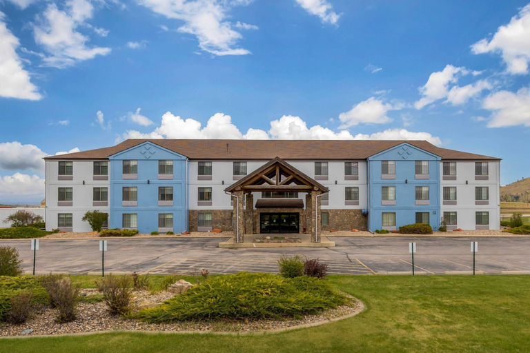 Exterior & Views 2, Comfort Inn & Suites Summerset - North Rapid City, Meade