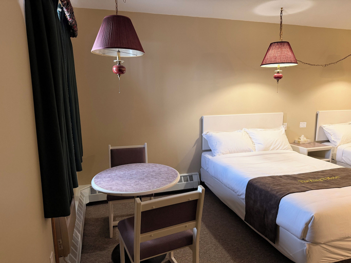 Bedroom 2, The King's Motel, Division No. 6