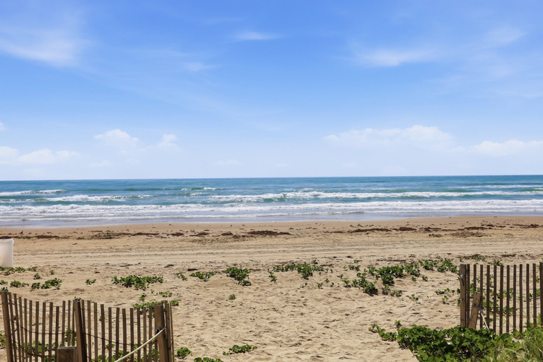 Beach 4, Incredible Views From Oceanfront 3 Bedroom  Townhouse by RedAwning, Cameron