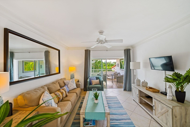 Living area, Glitter Bay Estate 414 1 Bedroom Apts