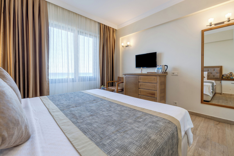 Bedroom 2, Cinarli Kasri Hotel, Gökçeada