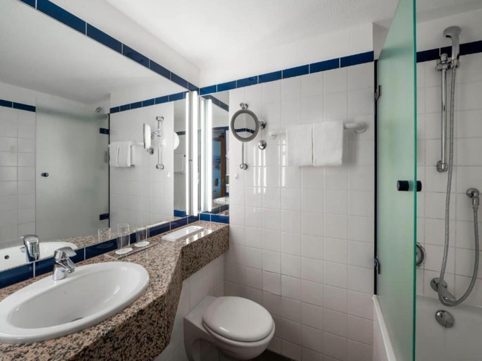 Bathroom 5, Sunday Hotel and Spa Wismar, Nordwestmecklenburg