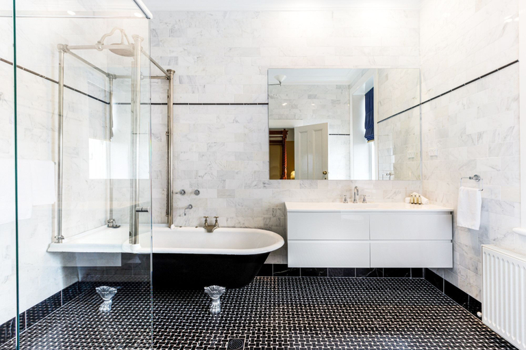 Bathroom 4, The Carrington Hotel, Blue Mountains