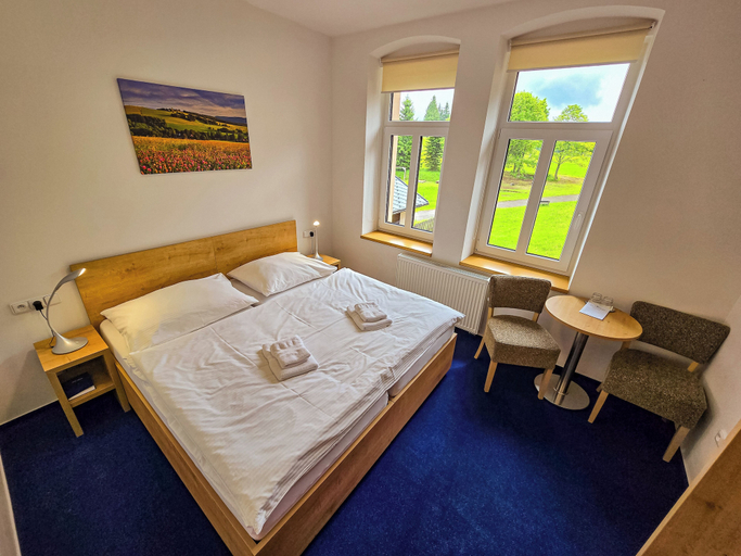 Bedroom, Hotel Poutní dům, Ústí nad Orlicí