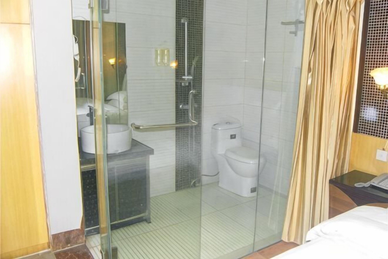 Bathroom, Shuangxi Hotel, Hechi