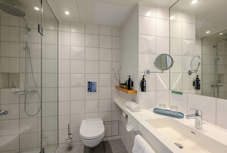 Bathroom 5, Welcome Hotel Kronberg Musikquartier, Hochtaunuskreis
