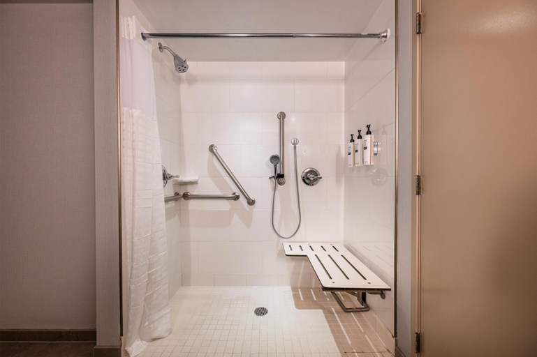 Bathroom 5, Embassy Suites by Hilton Minneapolis Bloomington Edina, Hennepin