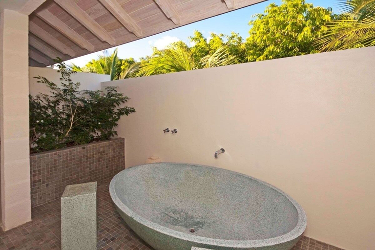 Property grounds, Tom Tom 4 Bedroom Villa