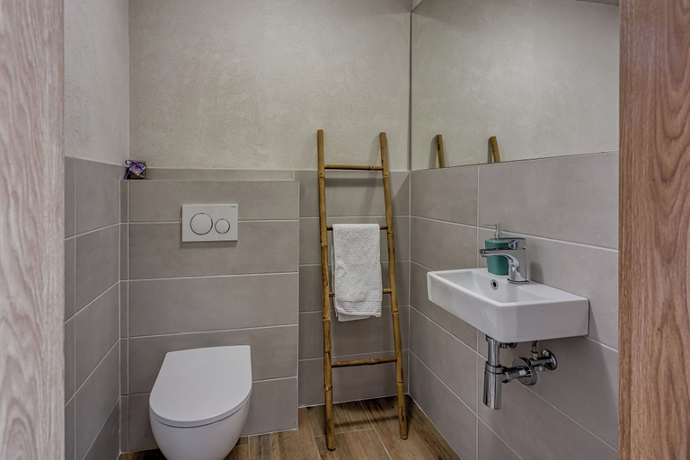 Others 2, Villa Olivia with Sauna, Koper