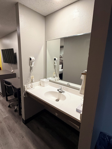 Bathroom 4, Super 8 by Wyndham Macomb, McDonough