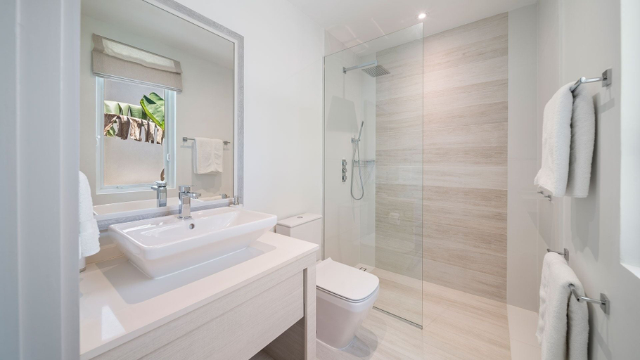 Bathroom 4, Porters Place 18 4 Bedroom Villa