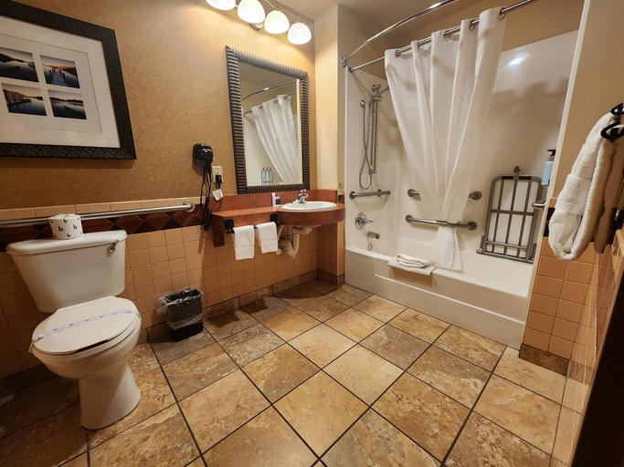 Bathroom 4, Robinson Rancheria Resort and Casino, Lake