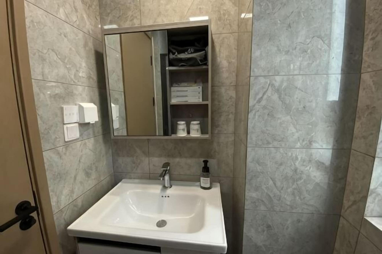 Bathroom 3, Langang Zhixing Hostel, Shanghai