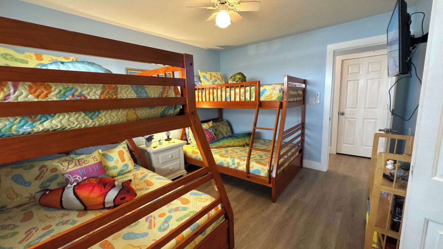 Bedroom 3, Spacious & Pet Friendly + Game Room Sleeps 10, Nueces