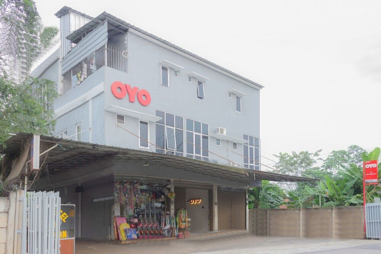 Others 3, OYO 390 77 Guesthouse, Tangerang Selatan