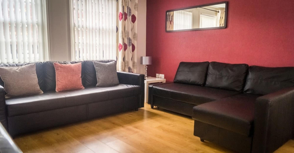 Others 5, The Roman Gathering 5 Bed - Sleeps 12 City Centre, Cheshire West and Chester